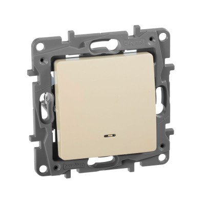 Переключатель 1-кл. СП Etika Plus 10А IP20 250В 10AX с подсветкой безвинтов. зажимы механизм сл. кость IEK 672315 Переключатель 1-кл. СП Etika Plus 10А IP20 250В 10AX с подсветкой безвинтов. зажимы механизм сл. кость IEK 672315