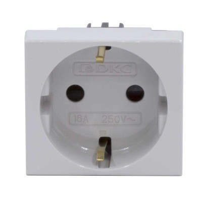 Розетка 1-м 2мод. Viva 16А IP20 2P+E с заземл. защ. шторки сер. DKC 45025 Розетка 1-м 2мод. Viva 16А IP20 2P+E с заземл. защ. шторки сер. DKC 45025