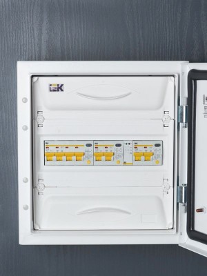 Выключатель автоматический дифференциального тока 2п C 32А 30мА тип AC 4.5кА АД-12 KARAT IEK MAD10-2-032-C-030